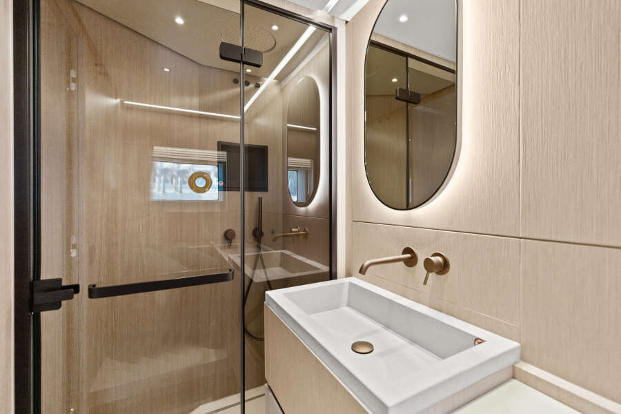 57ft Azimut Yacht For Sale