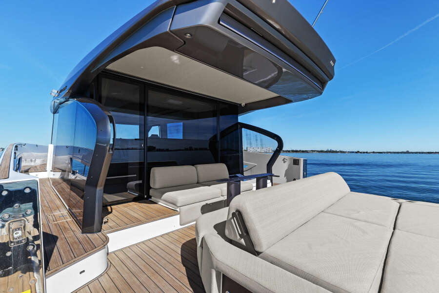 57ft Azimut Yacht For Sale