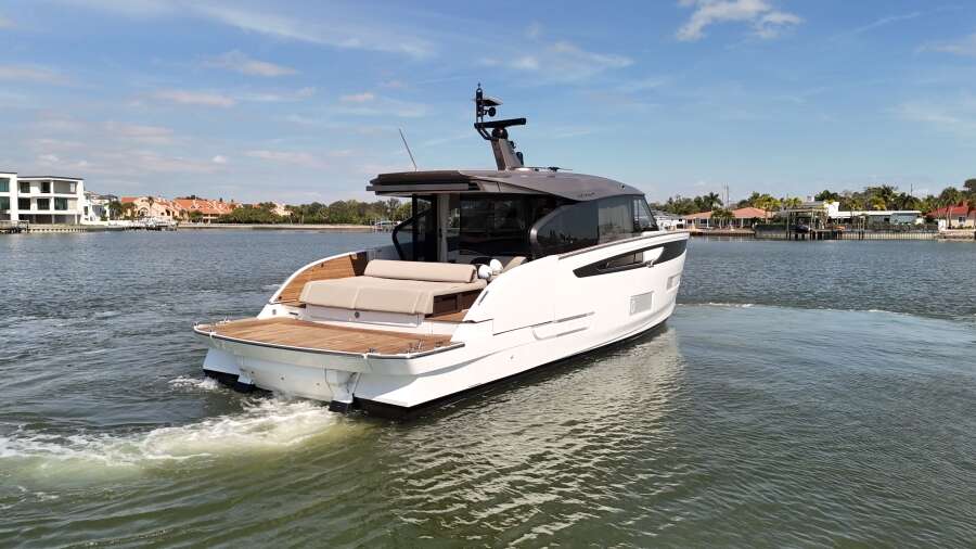 57ft Azimut Yacht For Sale 57ft Azimut Yacht For Sale