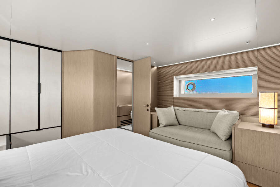 57ft Azimut Yacht For Sale