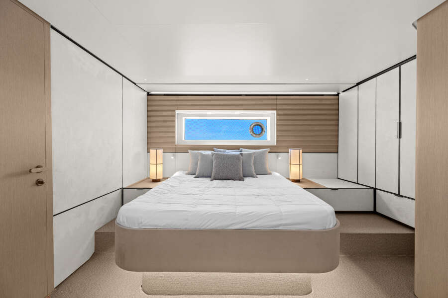 57ft Azimut Yacht For Sale