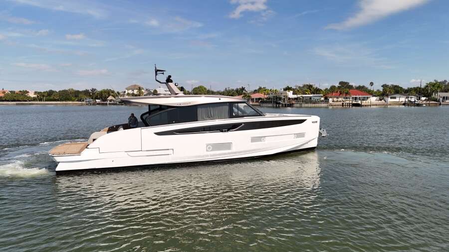 57ft Azimut Yacht For Sale 57ft Azimut Yacht For Sale