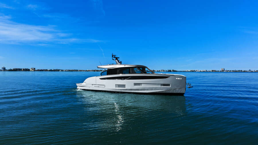 57ft Azimut Yacht For Sale