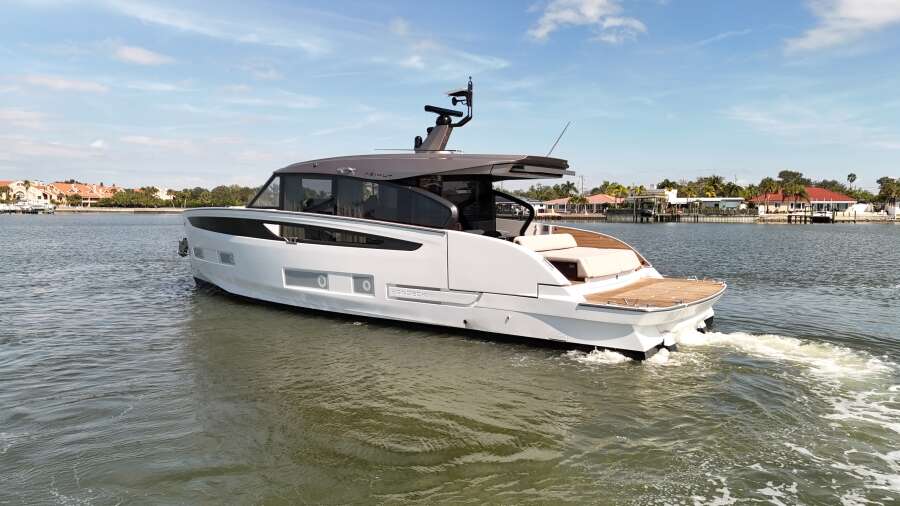 57ft Azimut Yacht For Sale 57ft Azimut Yacht For Sale