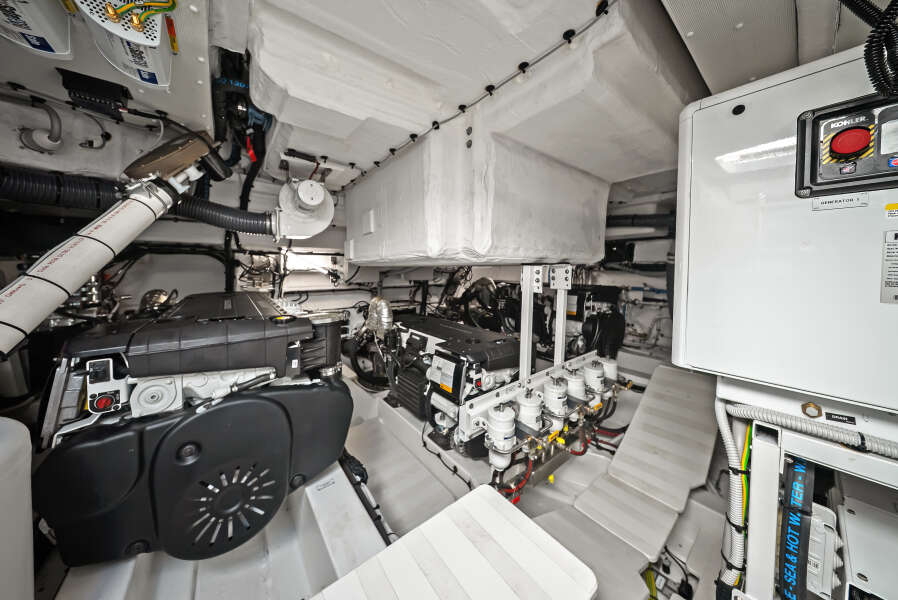 57ft Azimut Yacht For Sale