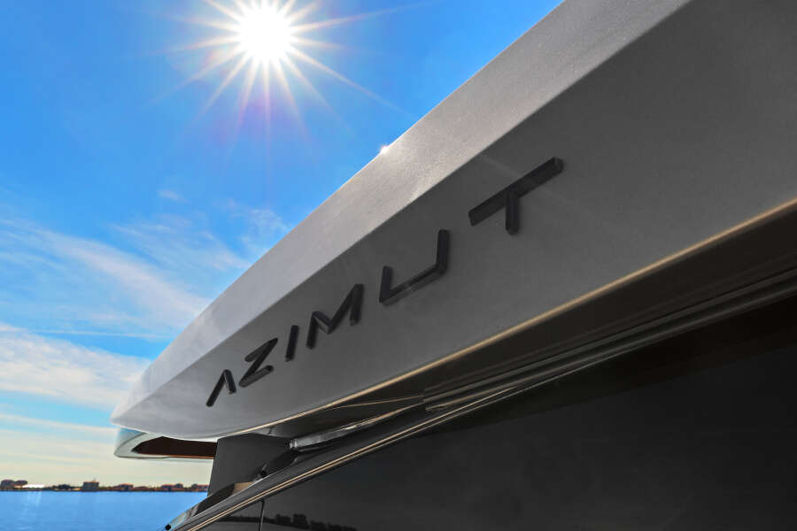 57ft Azimut Yacht For Sale