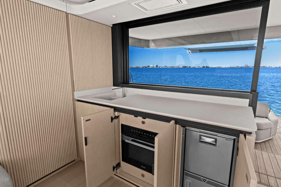 57ft Azimut Yacht For Sale