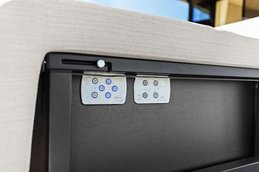 57ft Azimut Yacht For Sale