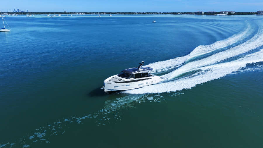 57ft Azimut Yacht For Sale