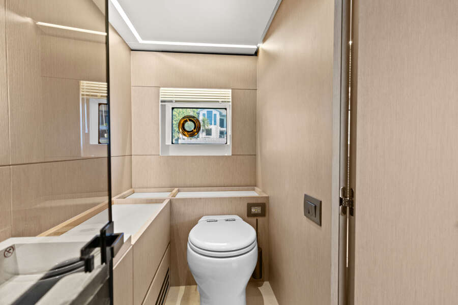 57ft Azimut Yacht For Sale