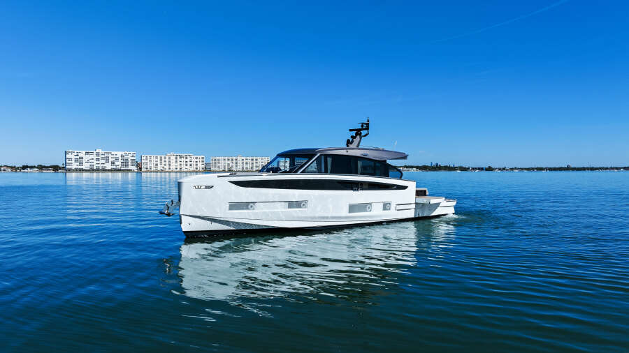 57ft Azimut Yacht For Sale