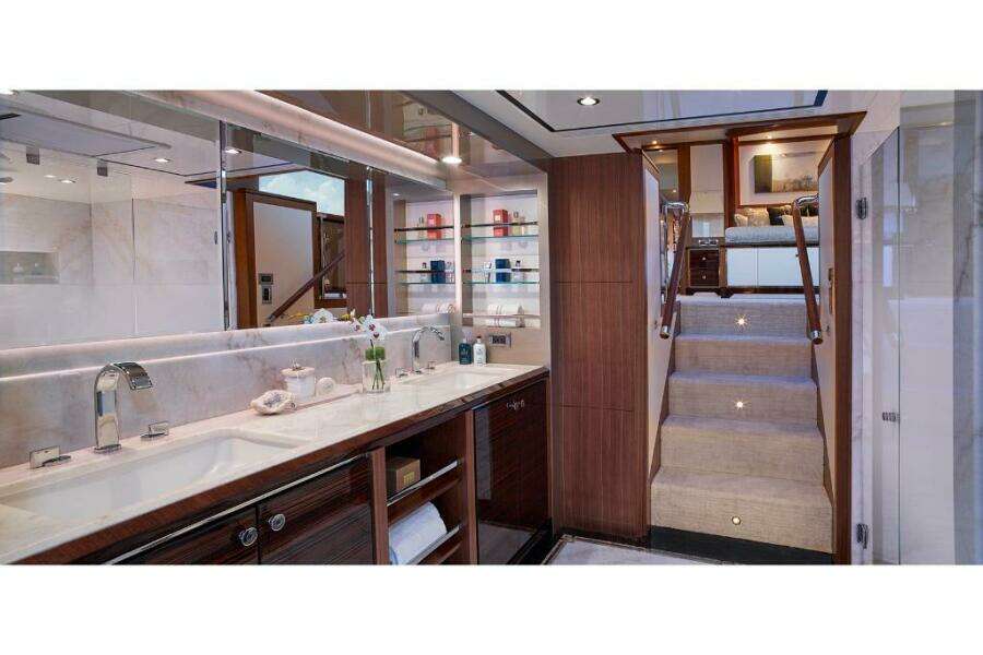106ft Ocean Alexander Yacht For Sale 106ft Ocean Alexander Yacht For Sale