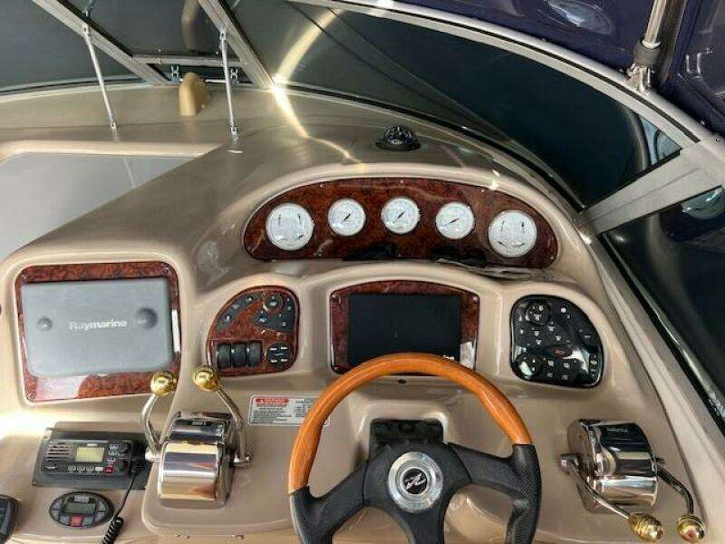 32ft Sea Ray Yacht For Sale