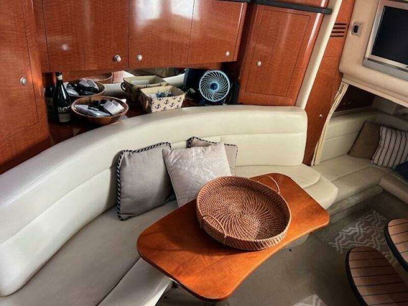 32ft Sea Ray Yacht For Sale