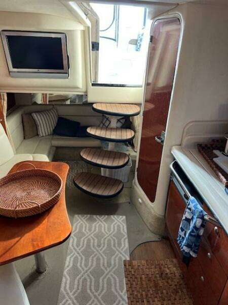 32ft Sea Ray Yacht For Sale