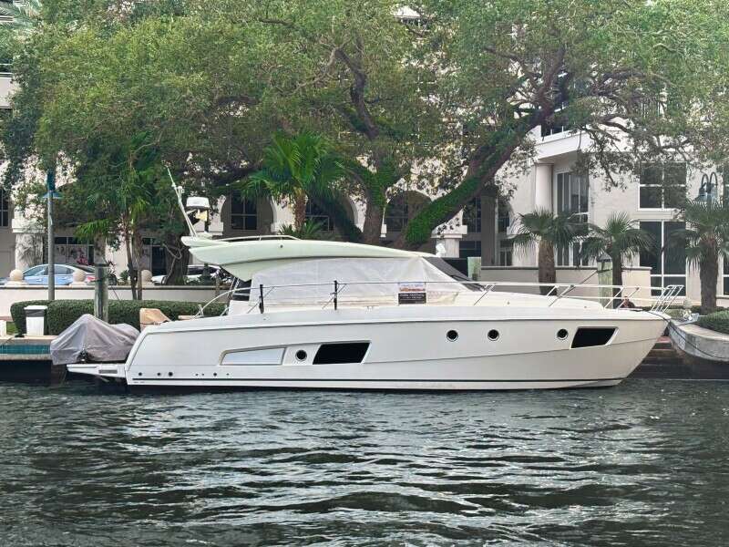 42ft Bavaria Yacht For Sale