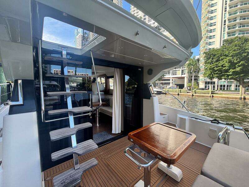 42ft Bavaria Yacht For Sale