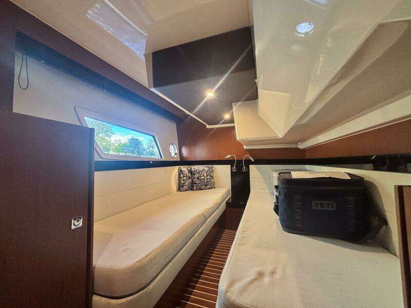 42ft Bavaria Yacht For Sale
