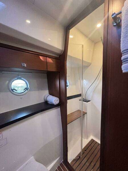 42ft Bavaria Yacht For Sale