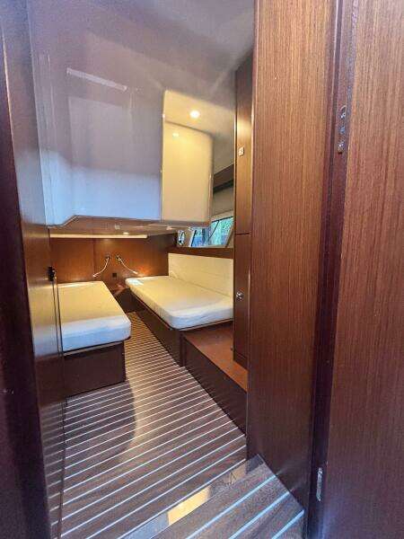 42ft Bavaria Yacht For Sale