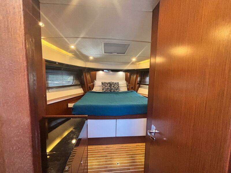 42ft Bavaria Yacht For Sale