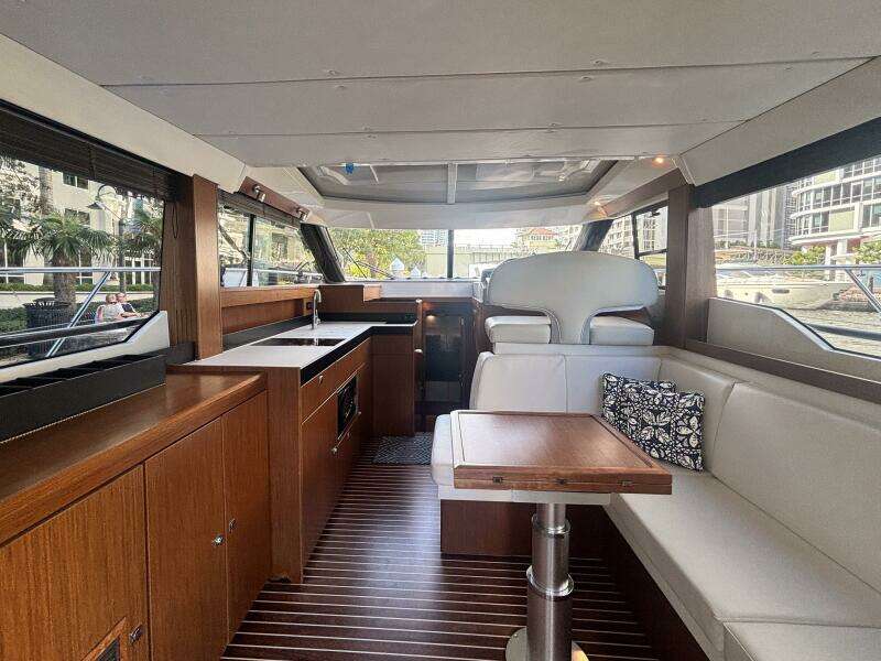 42ft Bavaria Yacht For Sale