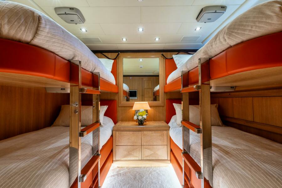 109' 2008 Overmarine Mangusta 108