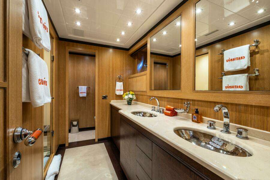 GRAZIADIU 109ft Overmarine Yacht For Sale