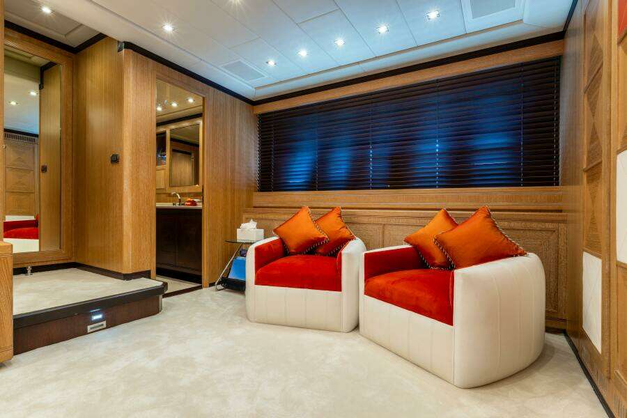 GRAZIADIU 109ft Overmarine Yacht For Sale