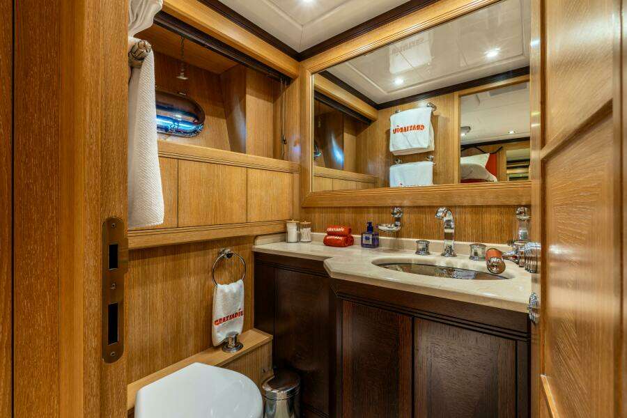 2008 Overmarine Mangusta 108