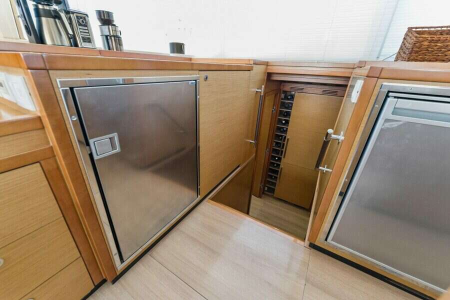 2012-lagoon-560-sail-9927043-20251021063304570-4 2012-lagoon-560-sail-9927043-20251021063304570-4