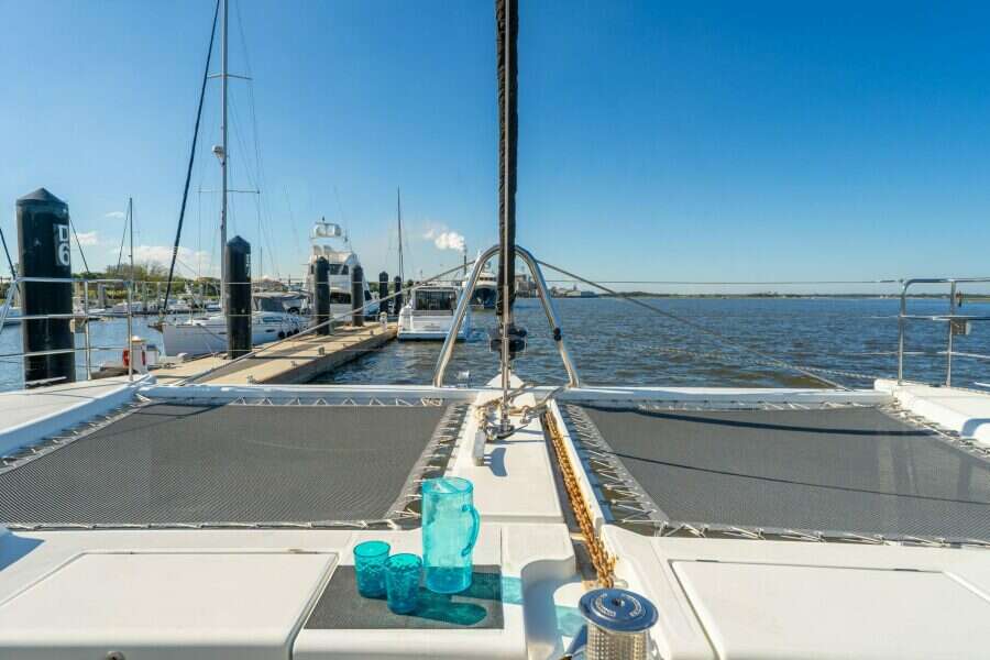 2012-lagoon-560-sail-9927043-20251021062511890-1 2012-lagoon-560-sail-9927043-20251021062511890-1