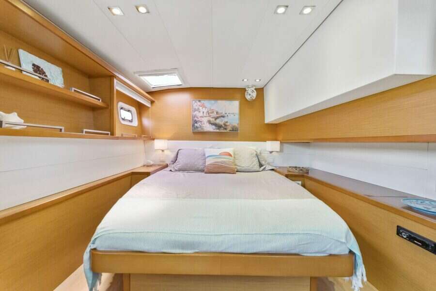 2012-lagoon-560-sail-9927043-20251021064922275-2 2012-lagoon-560-sail-9927043-20251021064922275-2