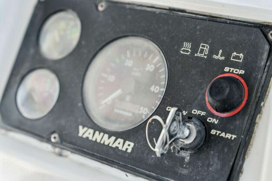 2012-lagoon-560-sail-9927043-20251021062932619-1 2012-lagoon-560-sail-9927043-20251021062932619-1