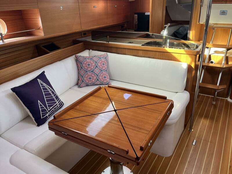 Selah 35ft Catalina Yacht For Sale