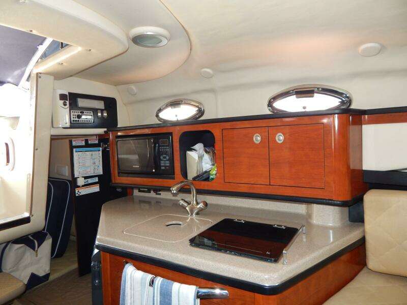 Hammered 26ft Sea Ray Yacht For Sale