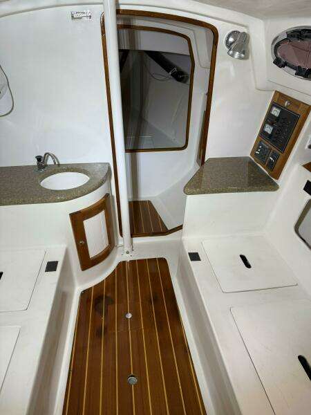 25ft W D  Schock Yacht For Sale 25ft W D  Schock Yacht For Sale