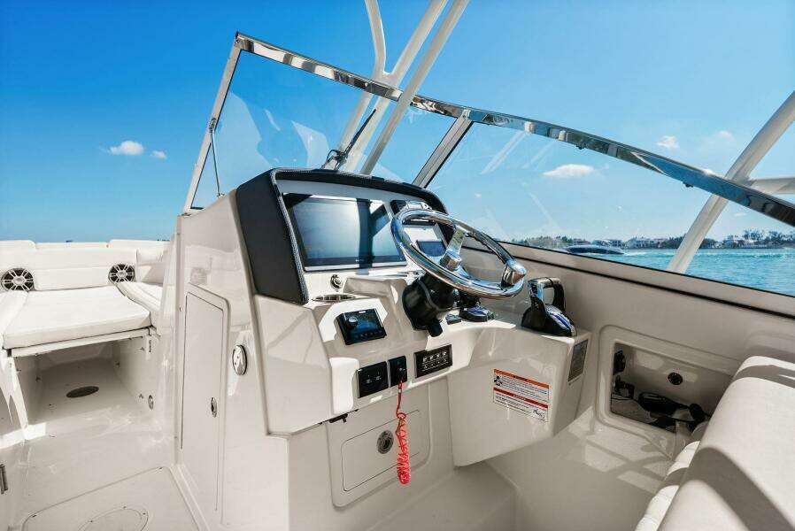 Grady White 275 Freedom 2025 - Helm
