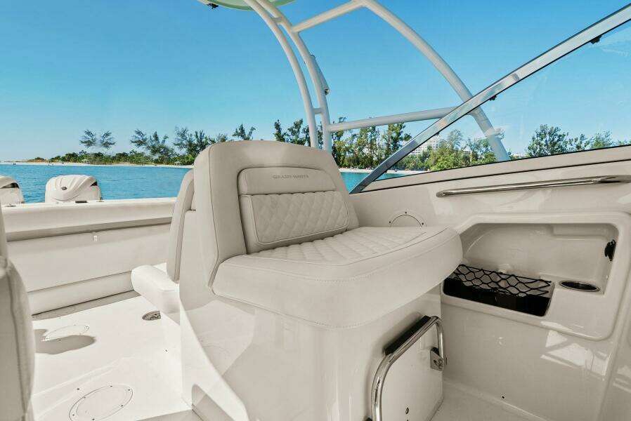 Grady White 275 Freedom 2025 - Helm