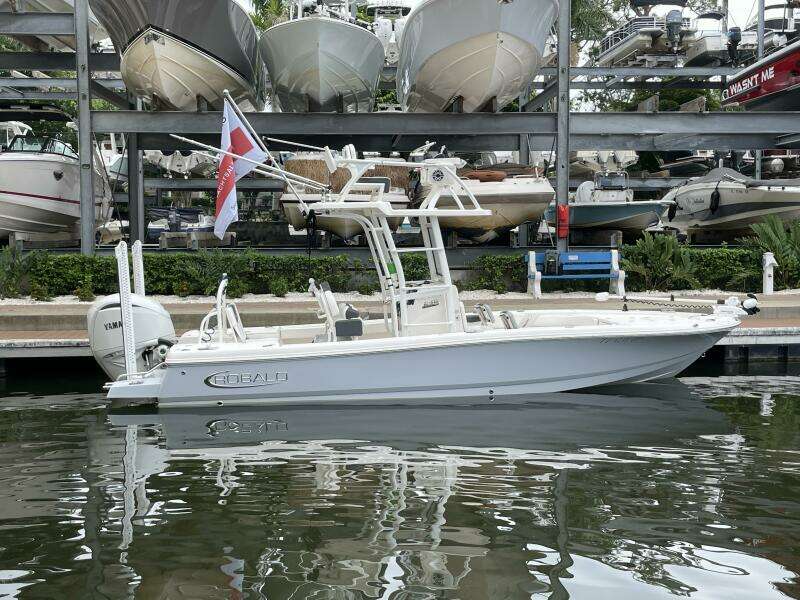 25ft Robalo Yacht For Sale