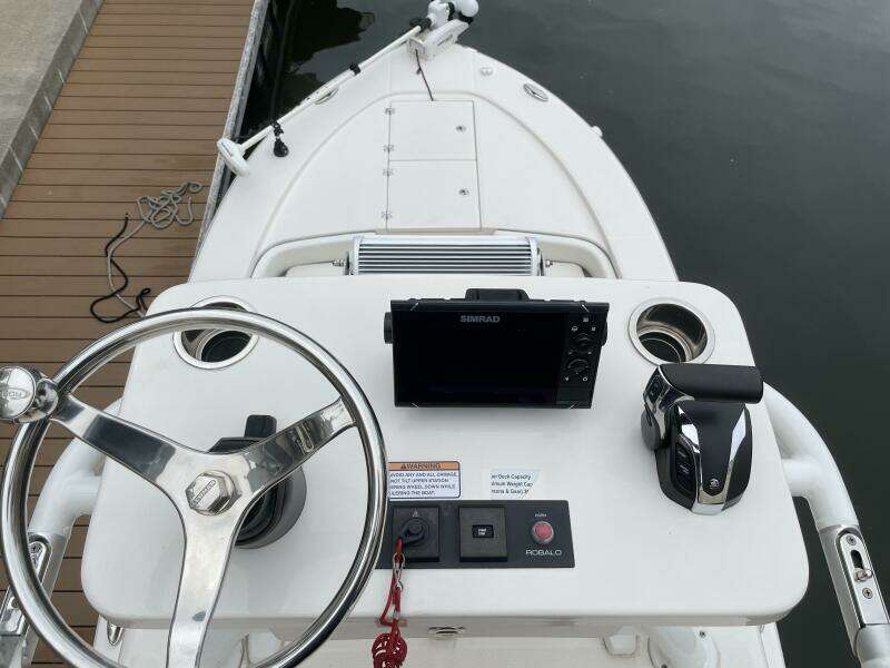 25ft Robalo Yacht For Sale