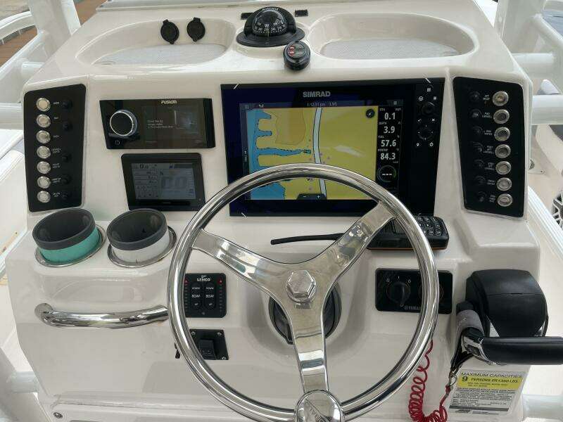 25ft Robalo Yacht For Sale