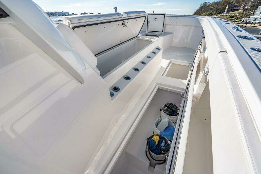 43ft Front Runner Yacht For Sale