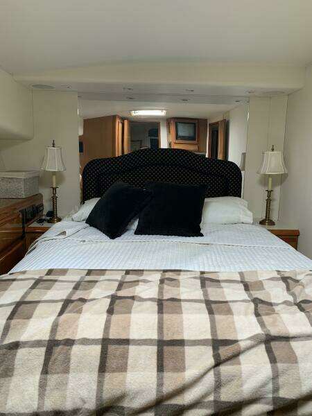 Pier Pressure 50ft Viking Yacht For Sale