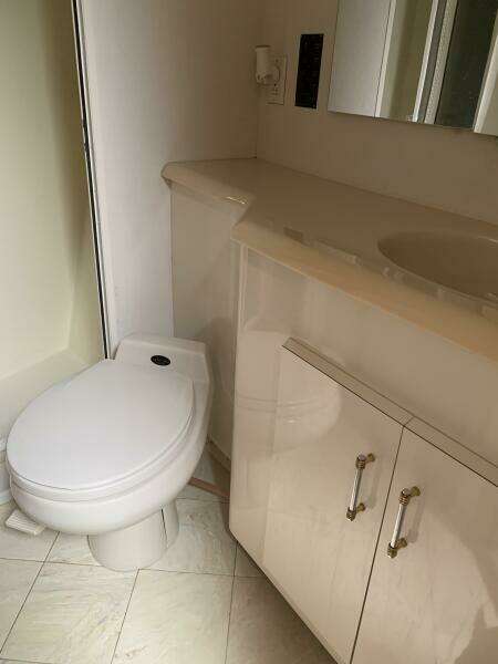 Pier Pressure 50ft Viking Yacht For Sale