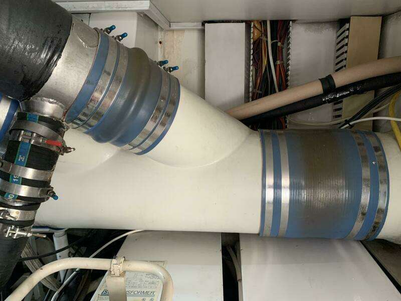 Pier Pressure 50ft Viking Yacht For Sale