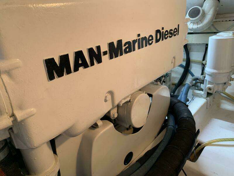 Pier Pressure 50ft Viking Yacht For Sale