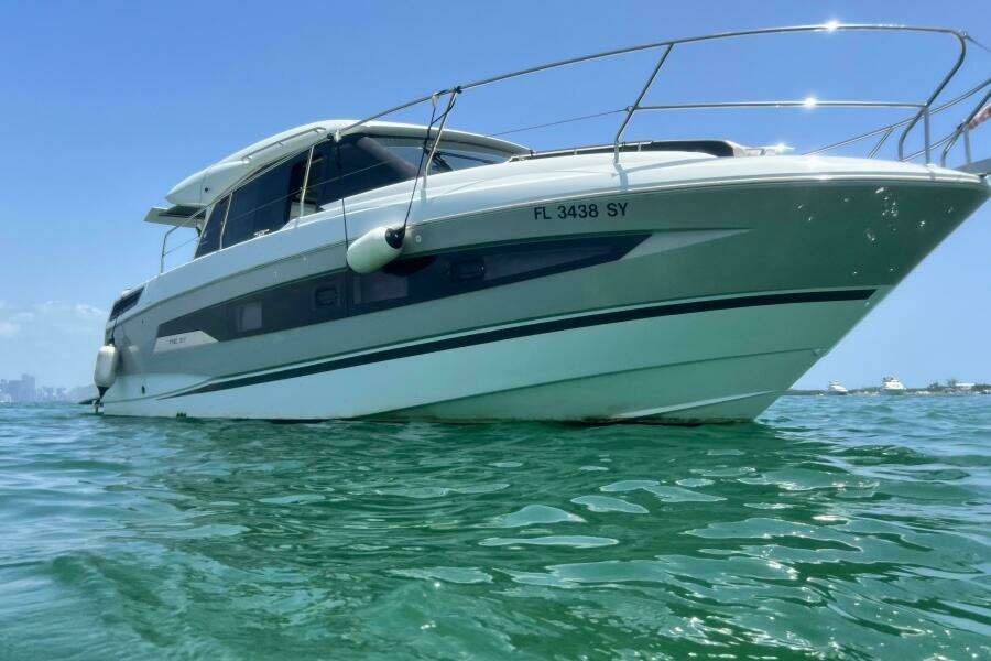 37ft Jeanneau Yacht For Sale