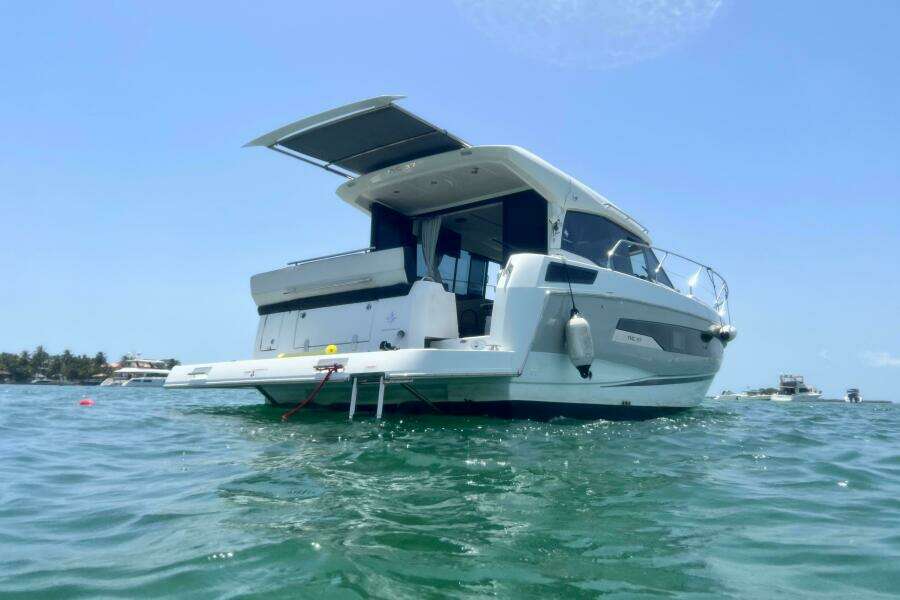 37ft Jeanneau Yacht For Sale