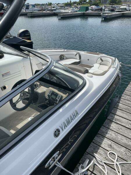 24ft Yamaha Boats Yacht For Sale